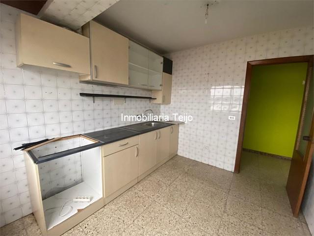 SE VENDE PISO EN FREIXEIRO - Narón