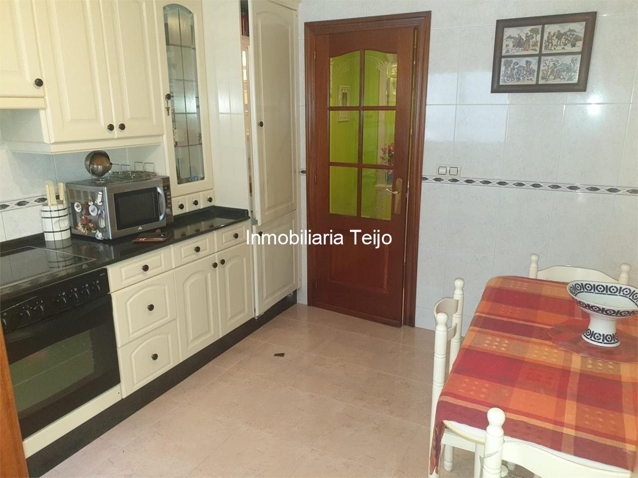 Foto 3 SE VENDE PISO EN FREIXEIRO