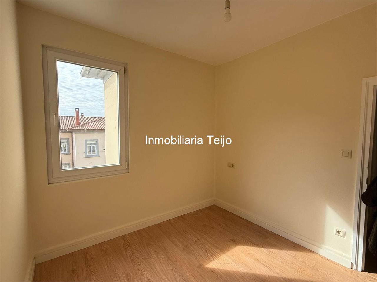 Foto 10 SE VENDE PISO EN LAS VIVIENDAS DE BAZAN 