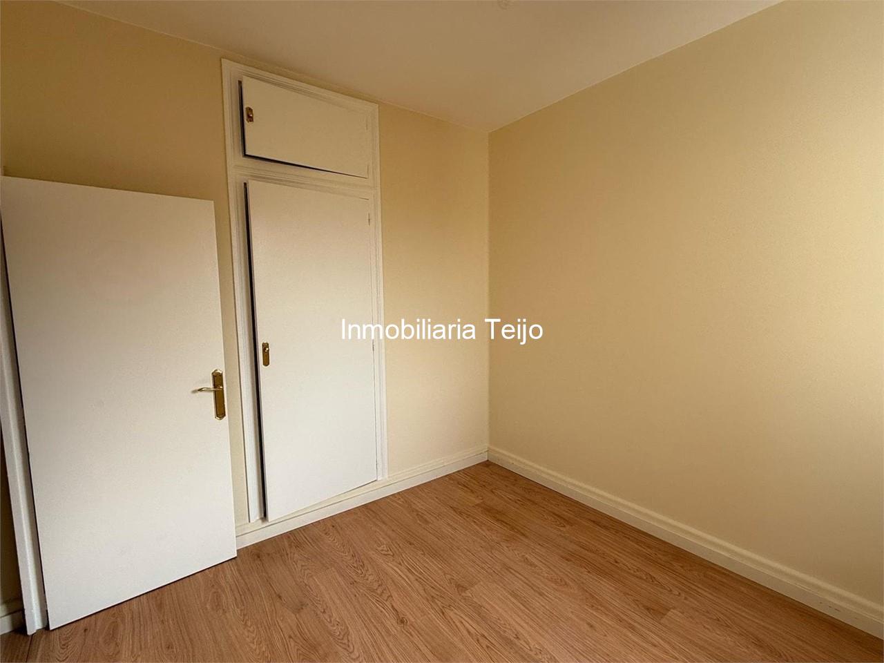 Foto 12 SE VENDE PISO EN LAS VIVIENDAS DE BAZAN 