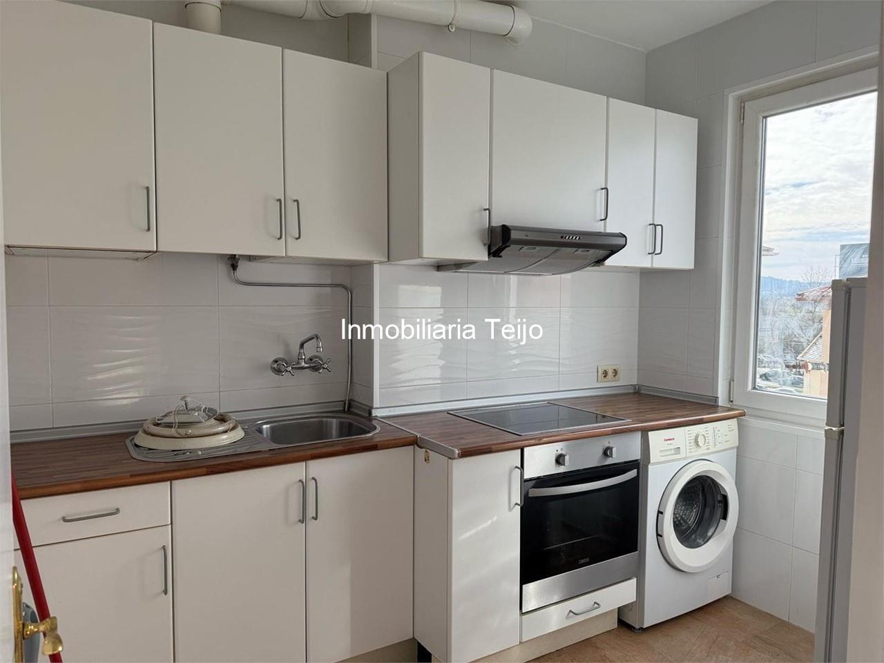 Foto 4 SE VENDE PISO EN LAS VIVIENDAS DE BAZAN 