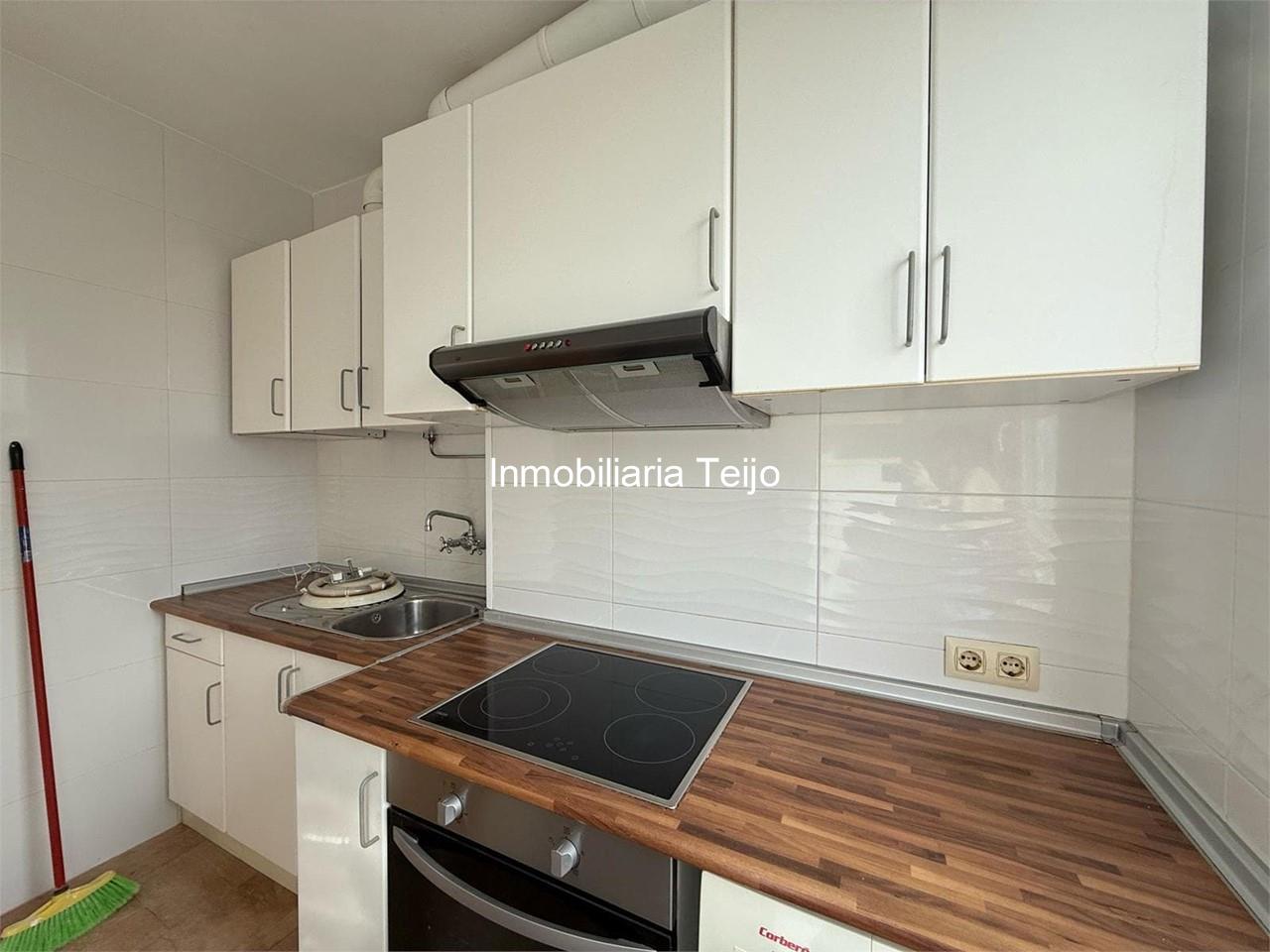 Foto 5 SE VENDE PISO EN LAS VIVIENDAS DE BAZAN 