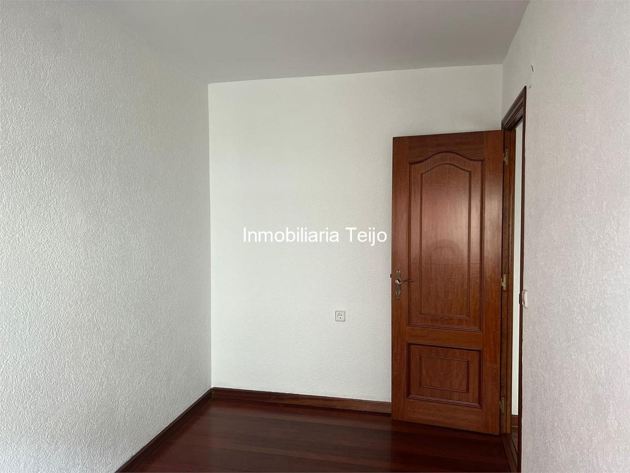 Foto 12 SE VENDE PISO EN SANTA CECILIA CON PLAZA DE GARAJE