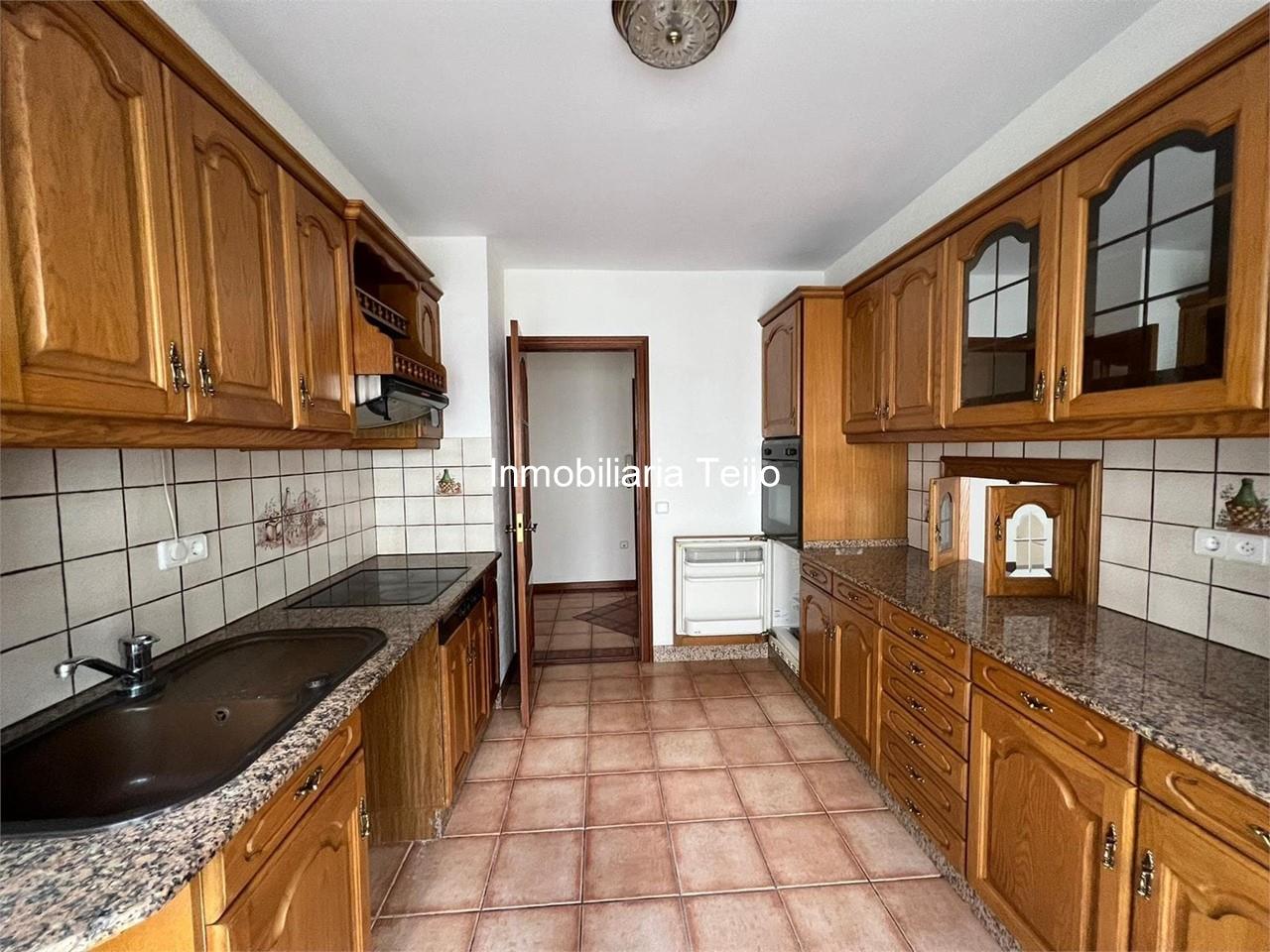 Foto 1 SE VENDE PISO EN SANTA CECILIA CON PLAZA DE GARAJE