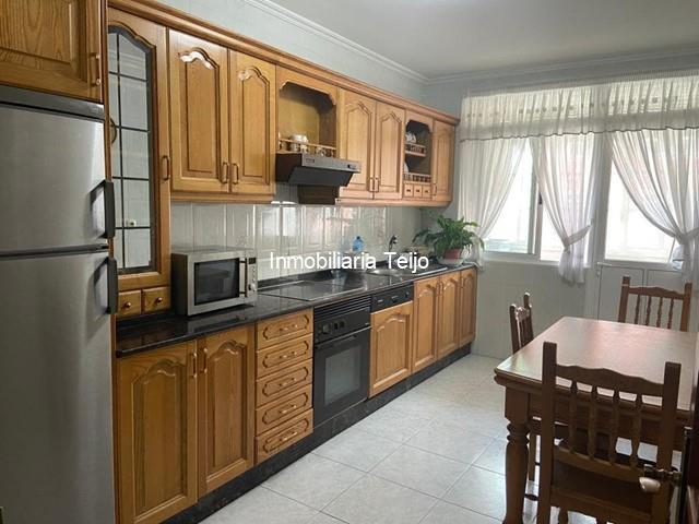 SE VENDE PISO EN SANTA CECILIA - Narón