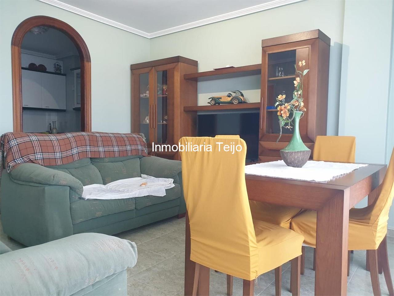 Foto 1 SE VENDE PISO EN VALDOVIÑO