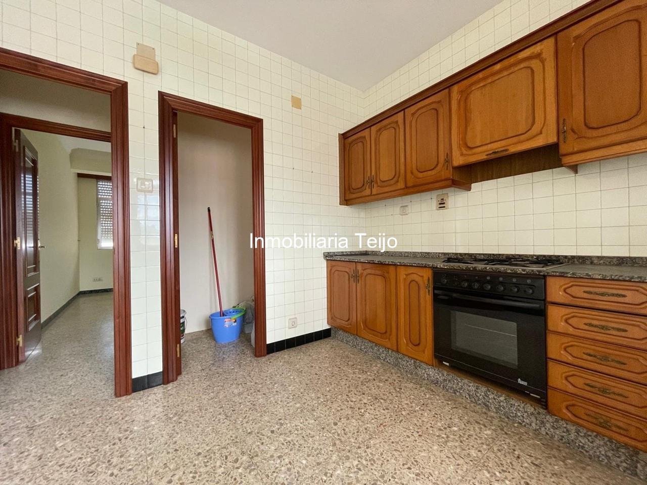 Foto 2 SE VENDE PISO GRANDE DE 4 DORMITORIOS SIN ASCENSOR EN FENE