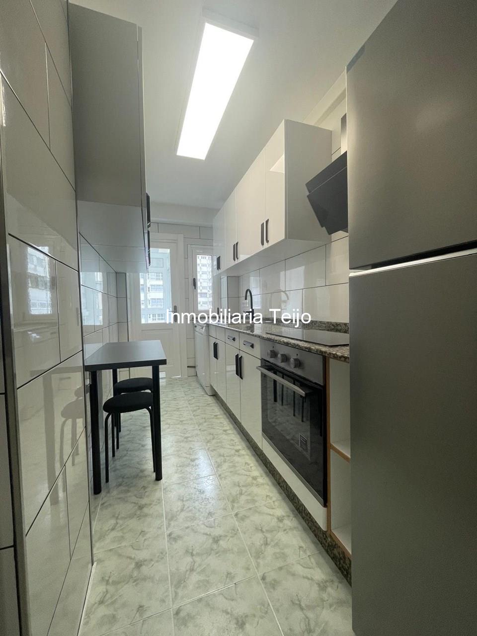 Foto 1 SE VENDE PISO GRANDE REFORMADO CON CALEFACCIÓN Y ASCENSOR EN CARANZA