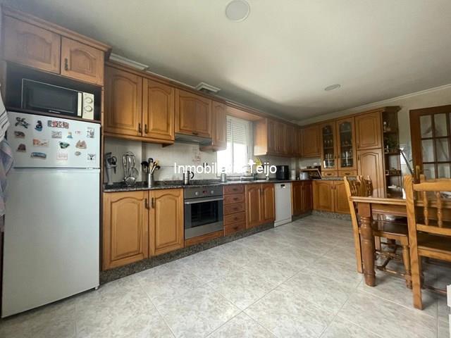 SE VENDE PISO LISTO PARA ENTRAR A VIVIR EN PUERTA DE NEIRA - Ferrol