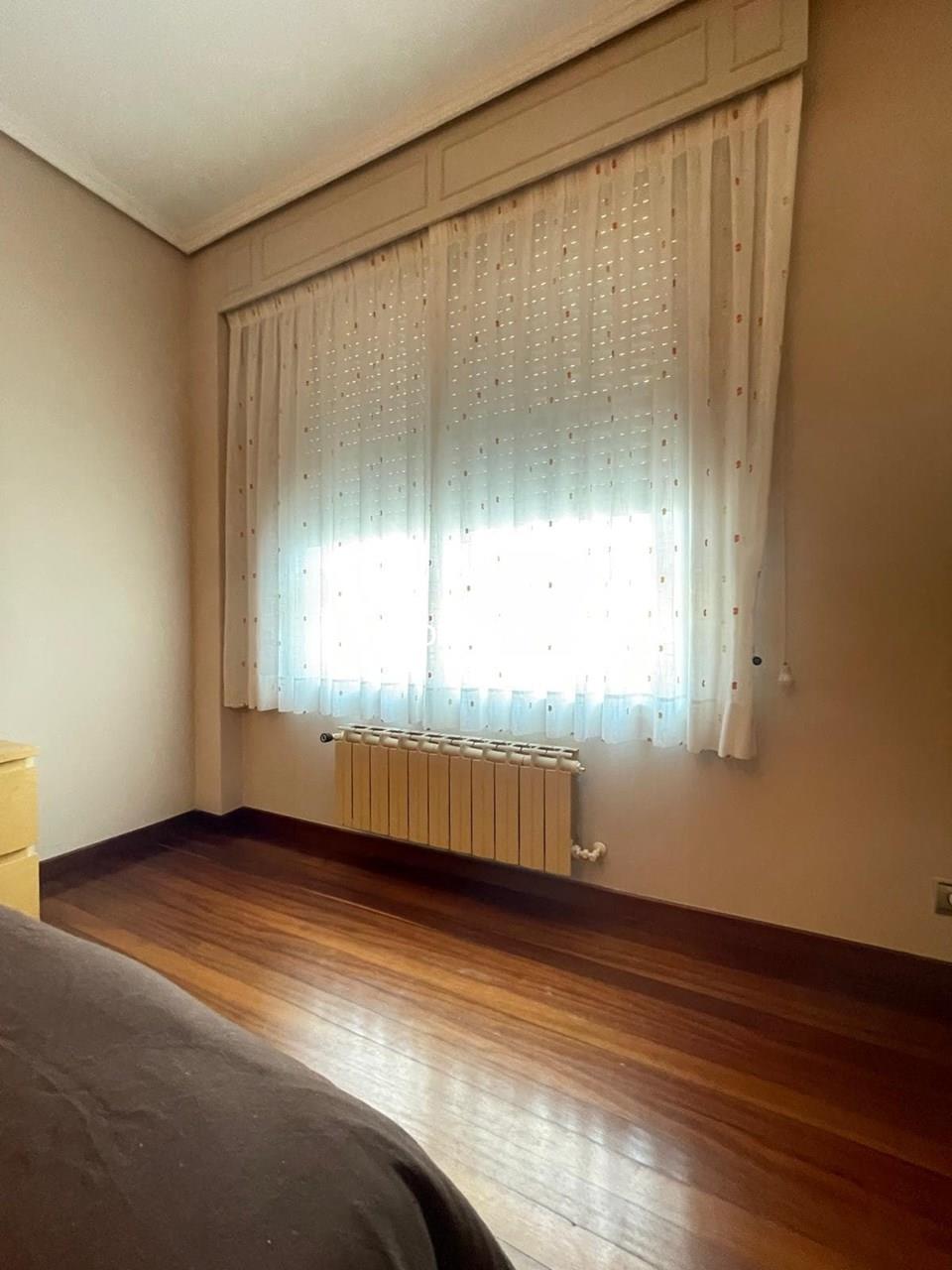 Foto 18 SE VENDE PISO MUY BIEN CONSERVADO CON PLAZA DE GARAJE, TRASTERO Y CALEFACCIÓN EN SAN JUAN