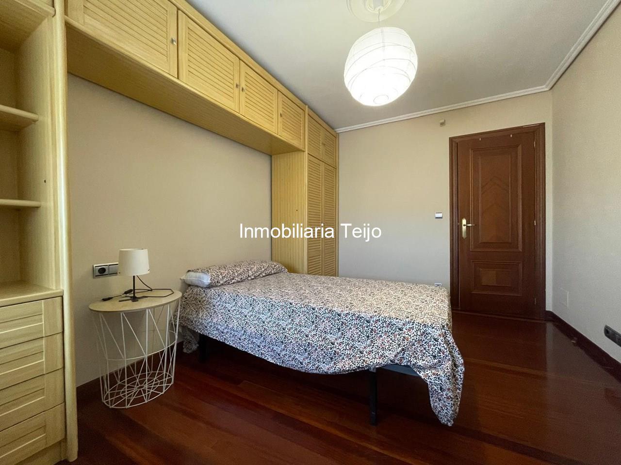 Foto 24 SE VENDE PISO MUY BIEN CONSERVADO CON PLAZA DE GARAJE, TRASTERO Y CALEFACCIÓN EN SAN JUAN