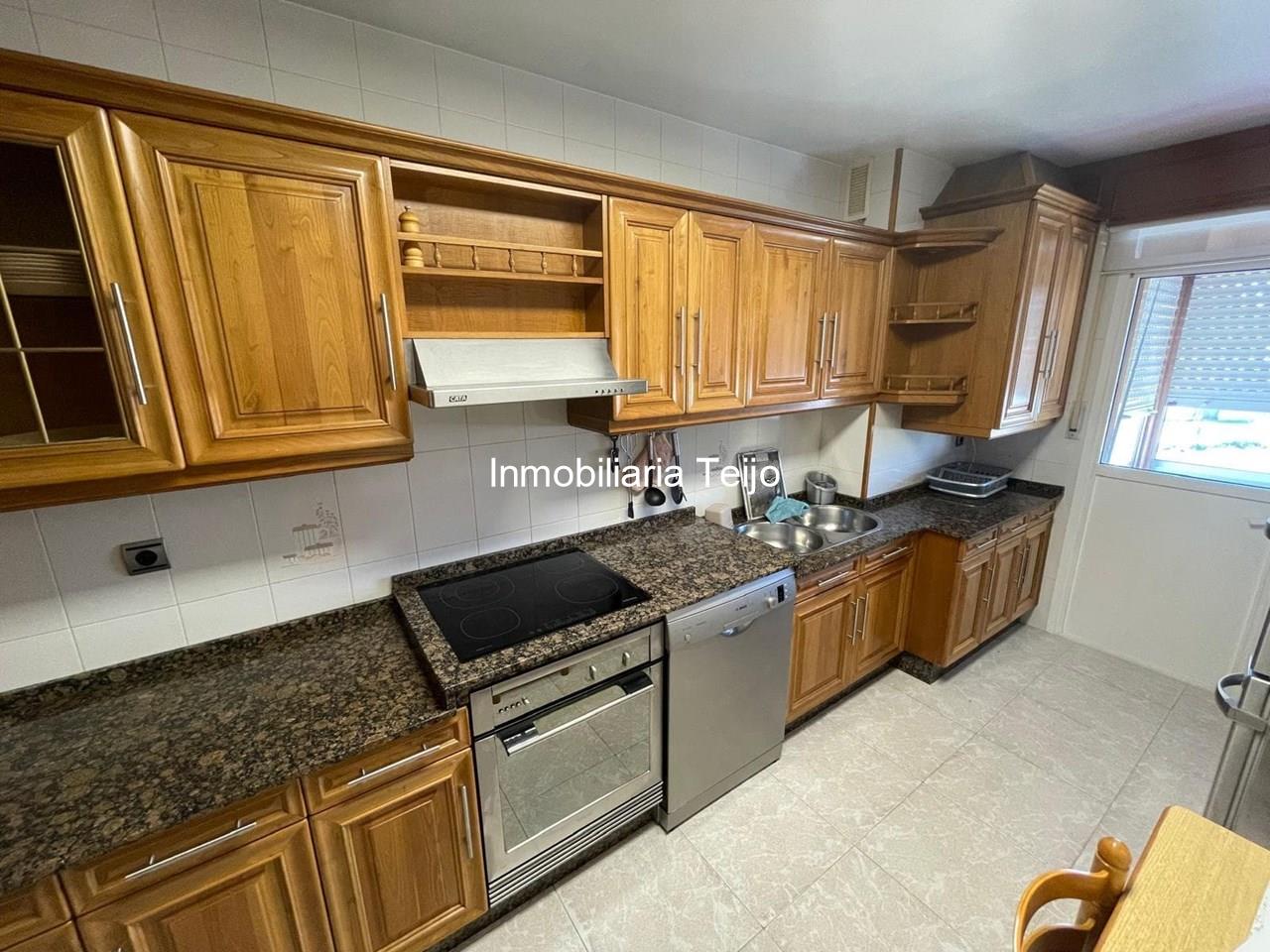 Foto 3 SE VENDE PISO MUY BIEN CONSERVADO CON PLAZA DE GARAJE, TRASTERO Y CALEFACCIÓN EN SAN JUAN