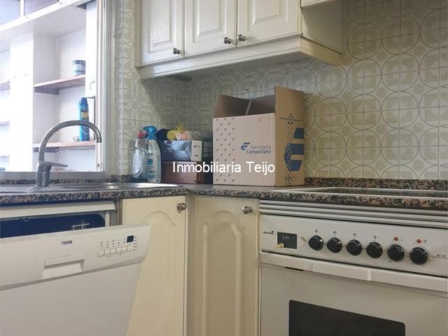 SE VENDE PISO MUY GRANDE CON ASCENSOR Y TRASTERO EN A GÁNDARA - Narón