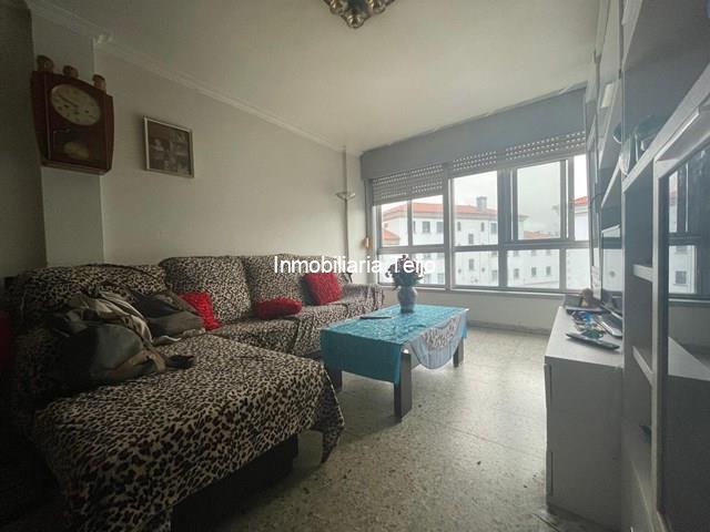 SE VENDE PISO PARA REFORMAR EN ESTEIRO. SIN ASCENSOR. CON TRASTERO Y PLAZA DE GARAJE. - Ferrol