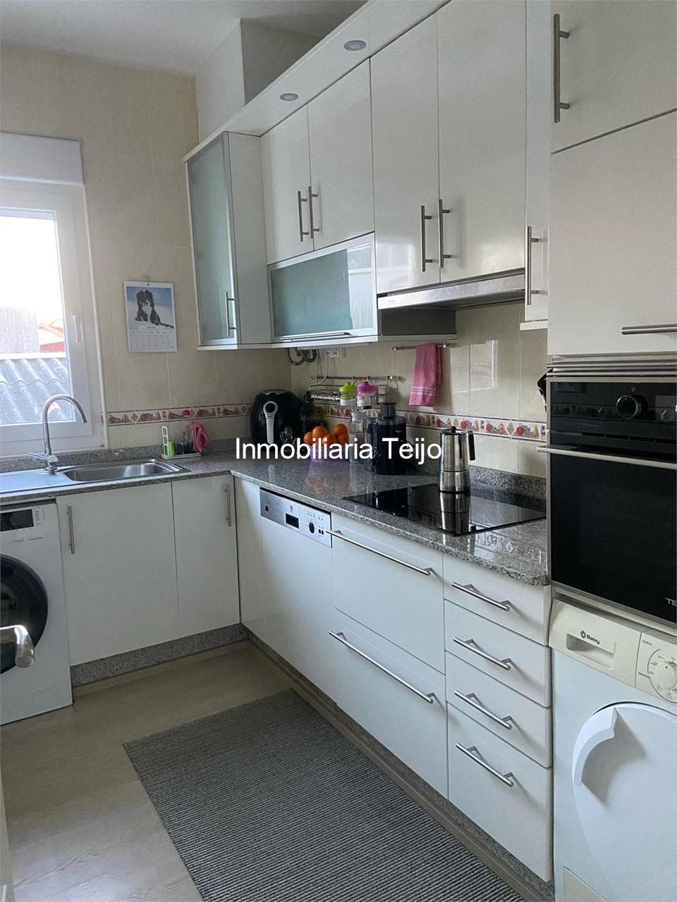 Foto 4 SE VENDE PISO REFORMADO Y AMUEBLADO EN LA PUERTA DE NEIRA (CATABOIS)