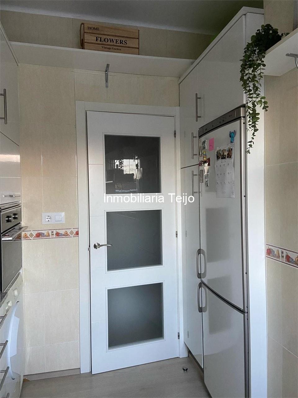 Foto 6 SE VENDE PISO REFORMADO Y AMUEBLADO EN LA PUERTA DE NEIRA (CATABOIS)