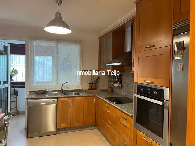 SE VENDE PISO SEMINUEVO EN CATABOIS - Ferrol