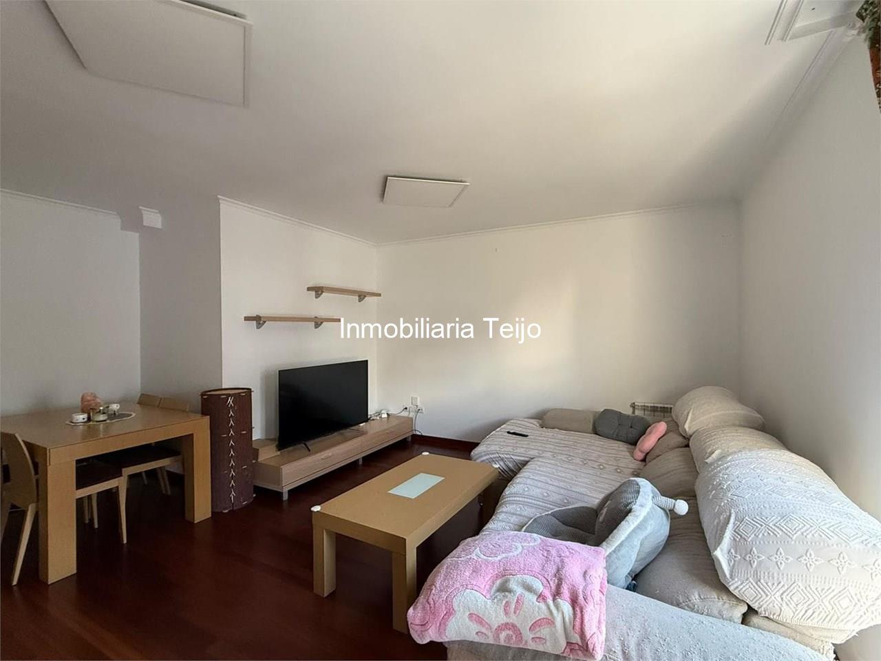 Foto 1 SE VENDE PISO SEMINUEVO EN SANTA CECILIA CON ASCENSOR, TRASTERO Y PLAZA DE GARAJE