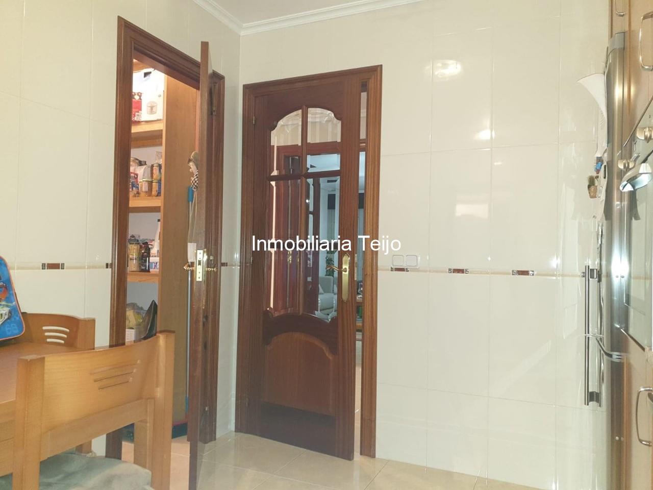 Foto 2 SE VENDE PISO SEMINUEVO EN SANTA CECILIA CON TRASTERO Y GARAJE