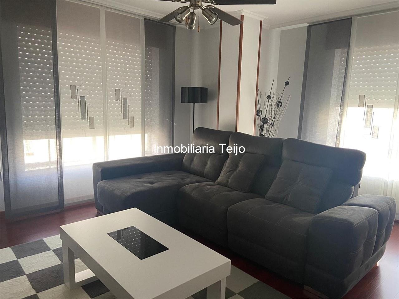 Foto 1 SE VENDE PISO SEMINUEVO EN SANTA CECILIA