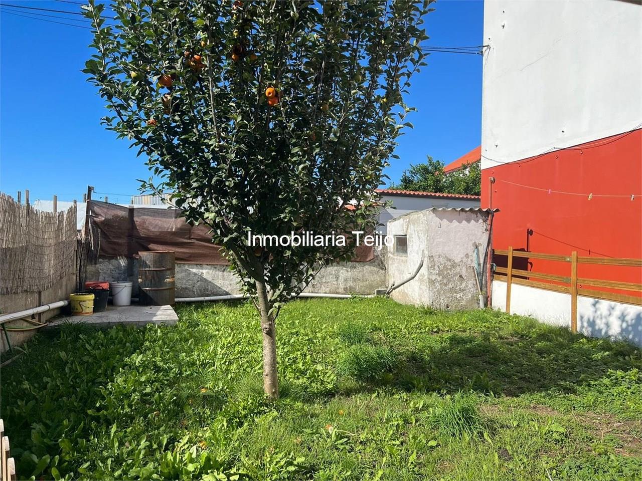 Foto 24 SE VENDE PRIMER PISO CON JARDIN Y BUHARDILLA EN CATABOIS