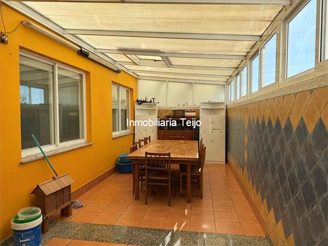 SE VENDE PRIMER PISO CON TERRAZA EN CATABOIS - Ferrol