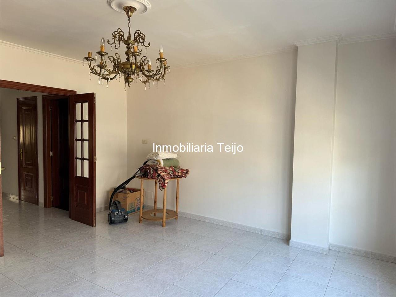 Foto 9 SE VENDE PRIMER PISO CON TERRAZA EN CATABOIS