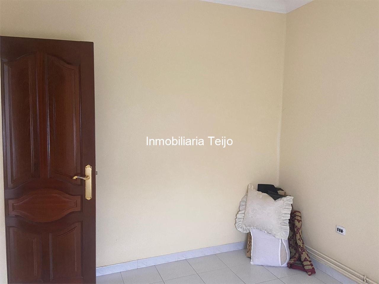 Foto 9 SE VENDE PRIMER PISO CON TERRENO EN FREIXEIRO