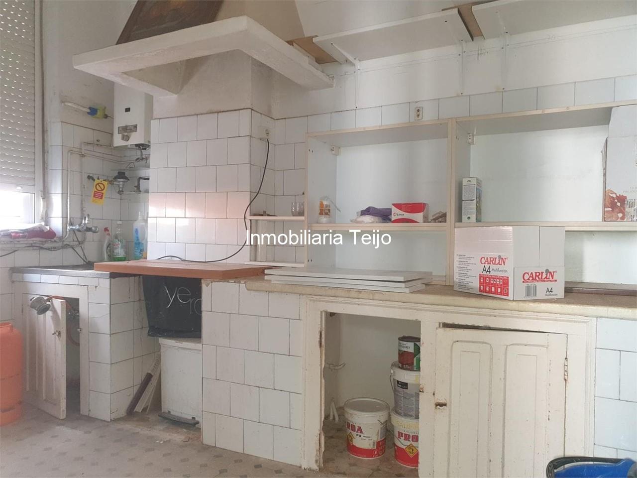 Foto 13 SE VENDE PRIMER PISO EN CATABOIS CON VENTANAL CLIMALIT RECIEN INSTALADO