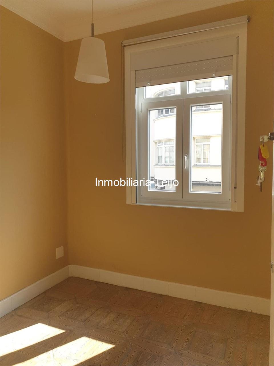 Foto 2 SE VENDE PRIMER PISO EN CATABOIS CON VENTANAL CLIMALIT RECIEN INSTALADO