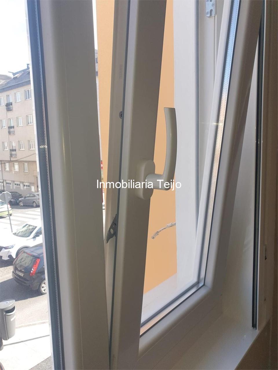 Foto 6 SE VENDE PRIMER PISO EN CATABOIS CON VENTANAL CLIMALIT RECIEN INSTALADO