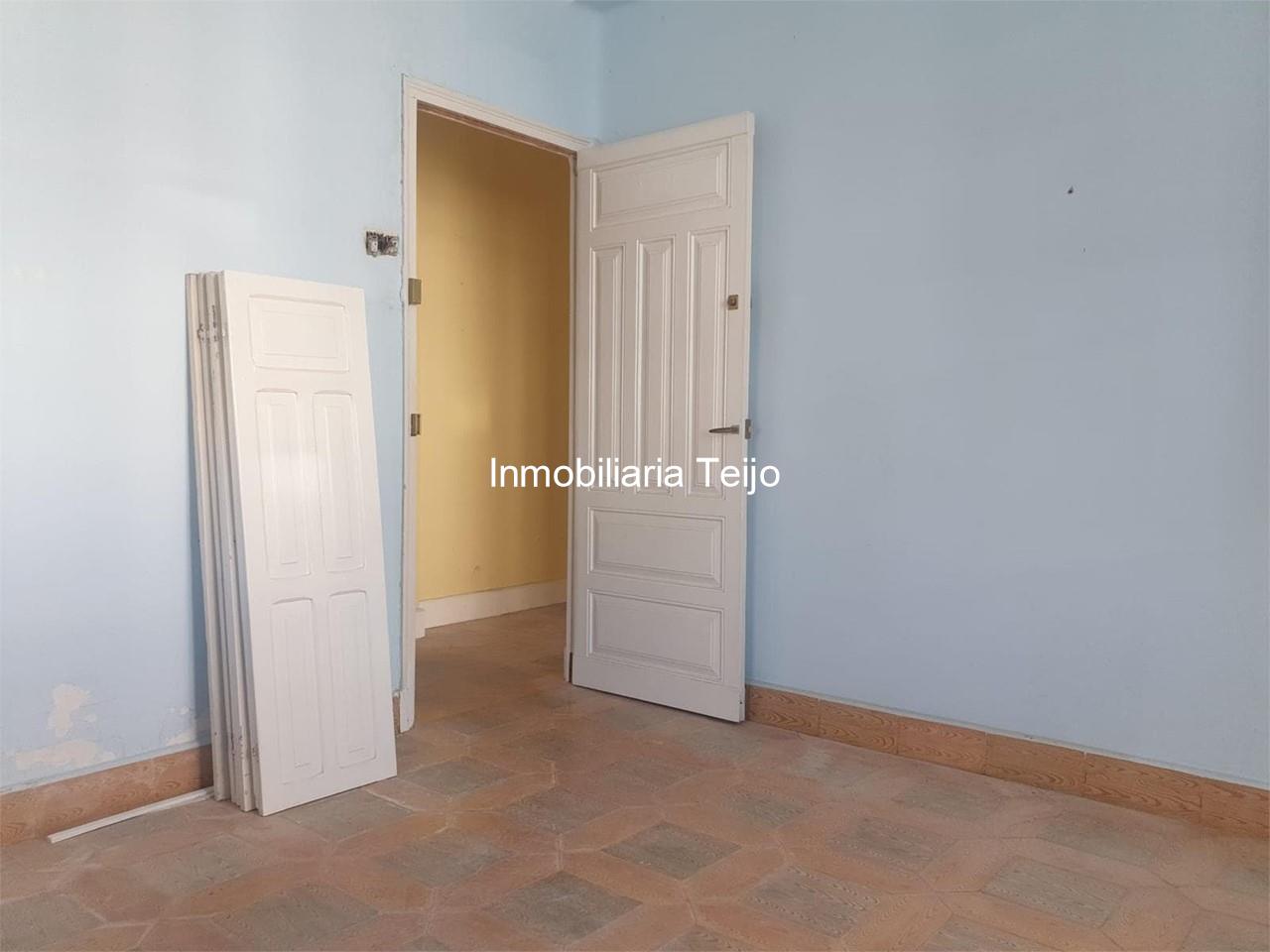 Foto 9 SE VENDE PRIMER PISO EN CATABOIS CON VENTANAL CLIMALIT RECIEN INSTALADO