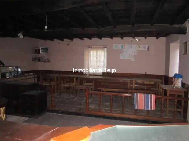 SE VENDE RESTAURANTE EN SAN SADURNIÑO