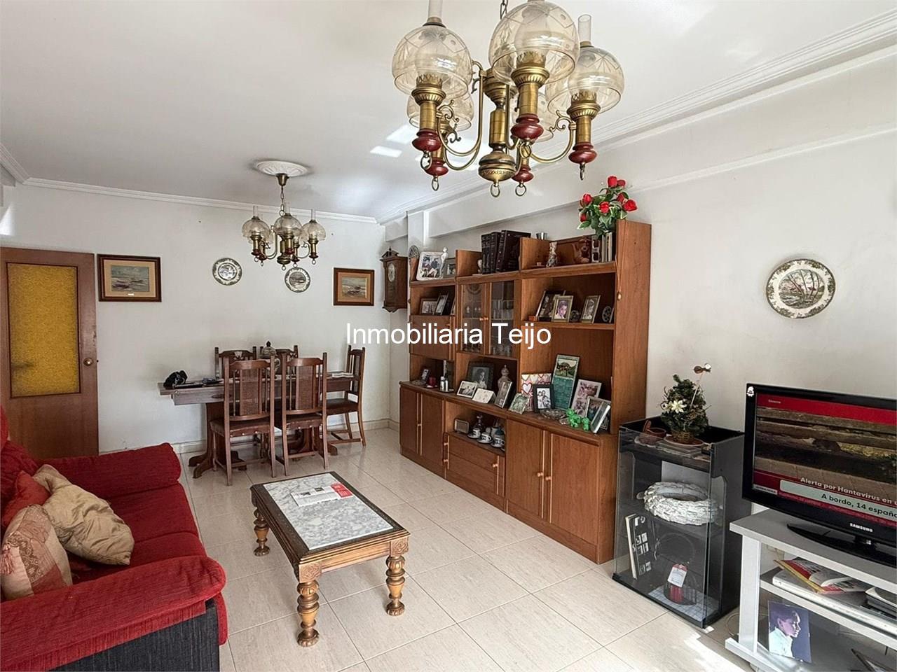 Foto 2 SE VENDE SEGUNDO PISO EN SANTA CECILIA