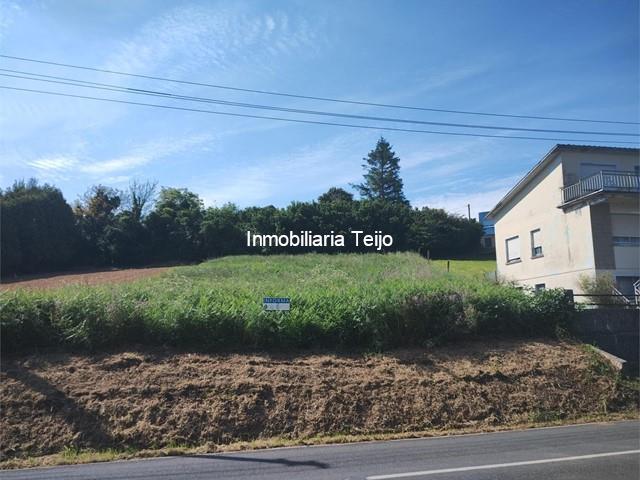 SE VENDE SOLAR EN MUGARDOS