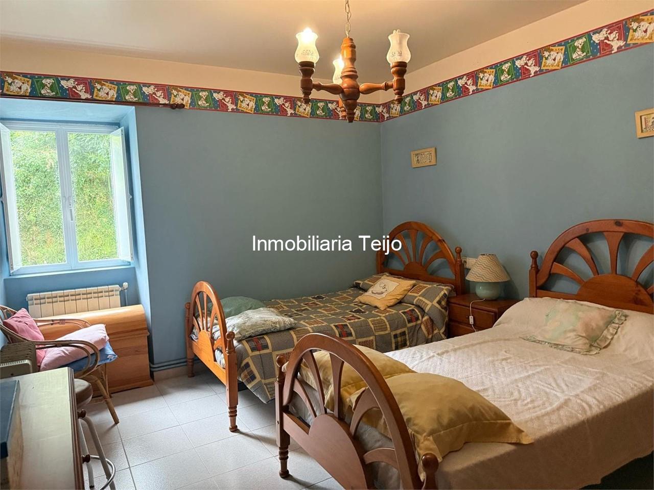 Foto 5 SE VENDEN 4 VIVIENDAS Y DOS SOLARES EN BARALLOBRE