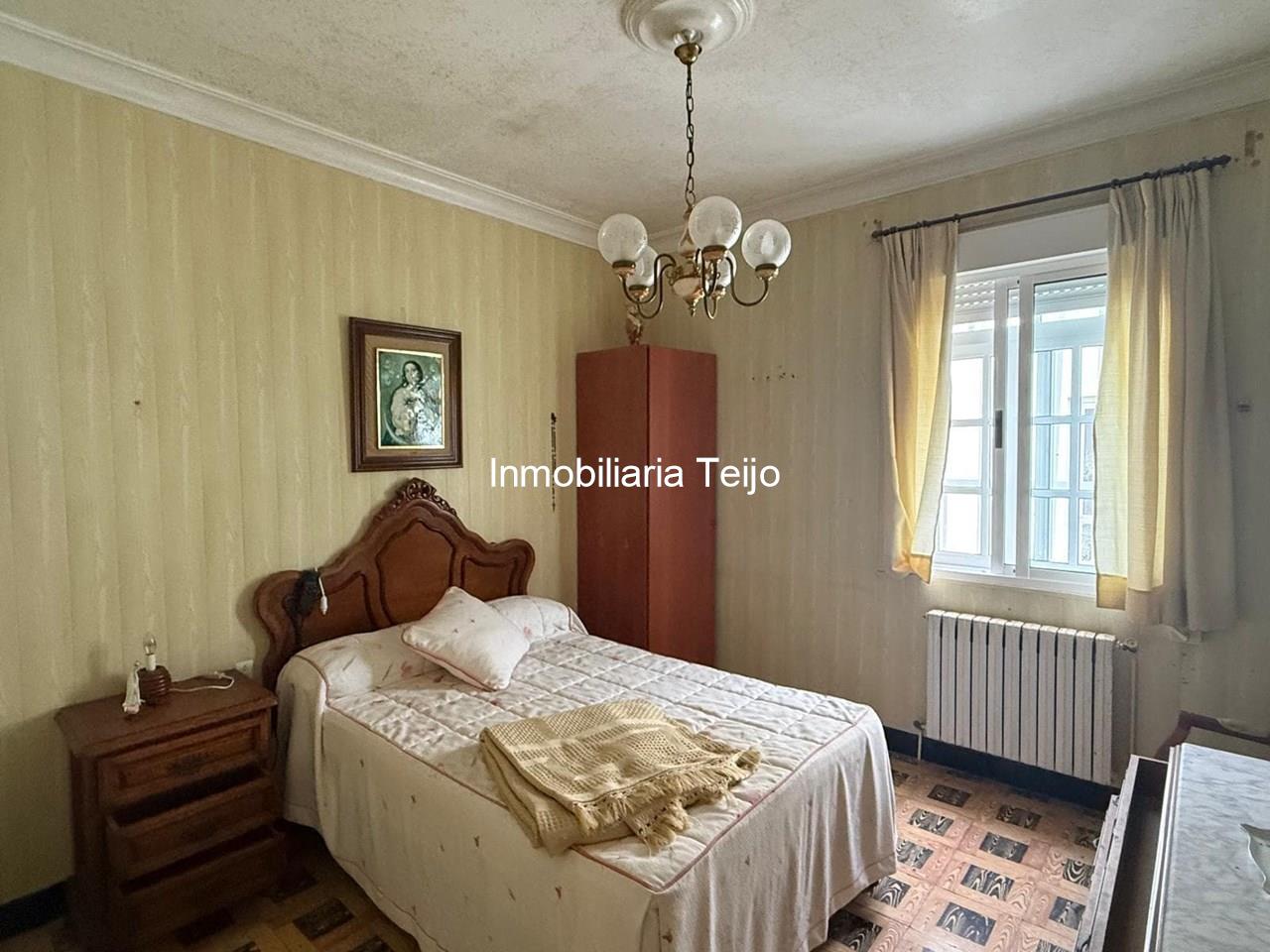 Foto 5 SE VENDEN DOS CASAS CON FINCA EN PEDROSO